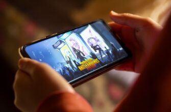Khemisset,,Morocco,-,April,14,,2020:,Close,Up,Gamer,Hand
